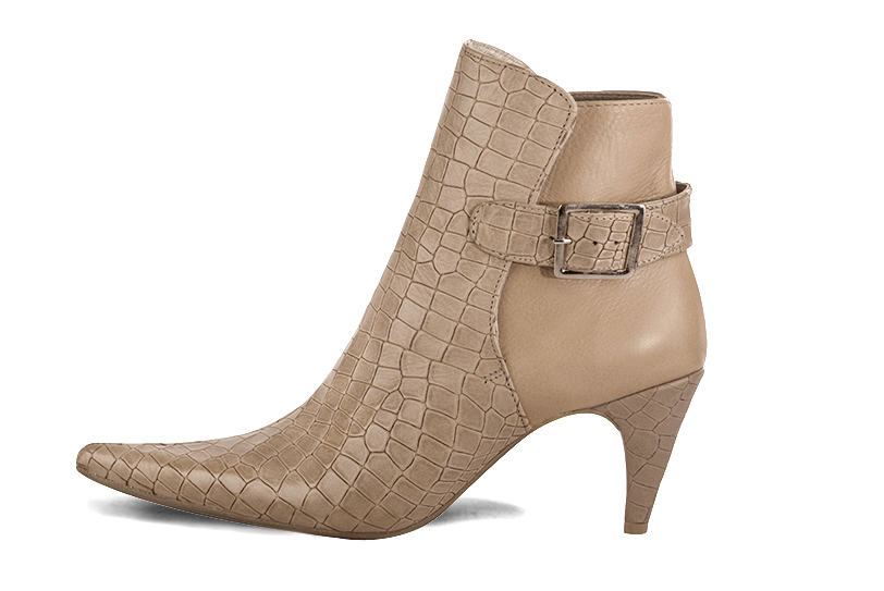 Tan beige women's ankle boots with buckles at the back. Pointed toe. High slim heel. Profile view - Florence KOOIJMAN